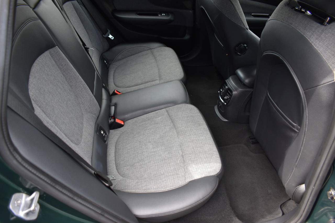 Used 2016 MINI Cooper Clubman FWD image 28