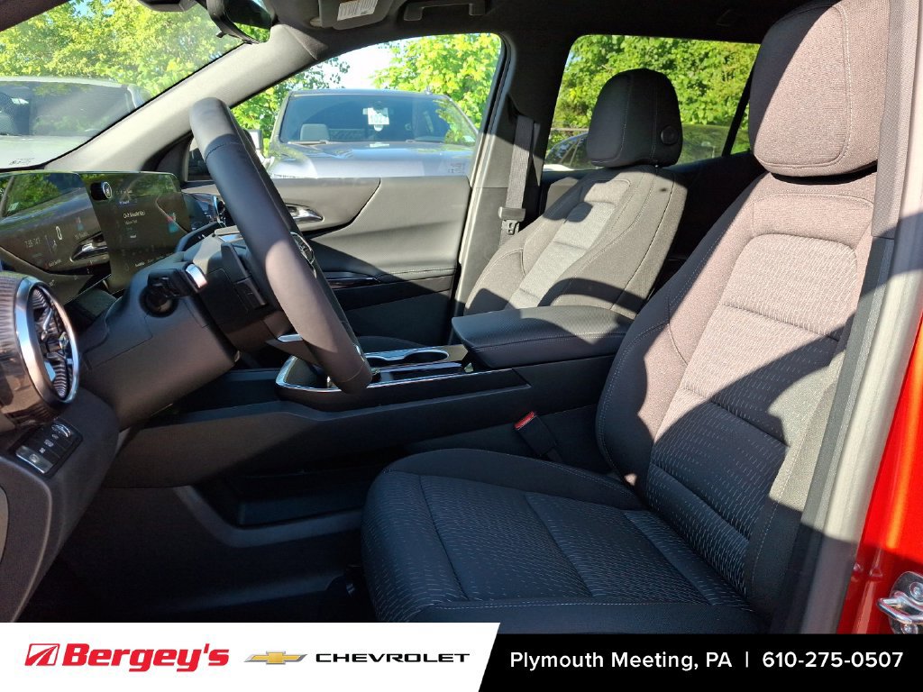 New 2026 Chevrolet Equinox LT w/ Safety and Technology Package AWD/4WD image 9