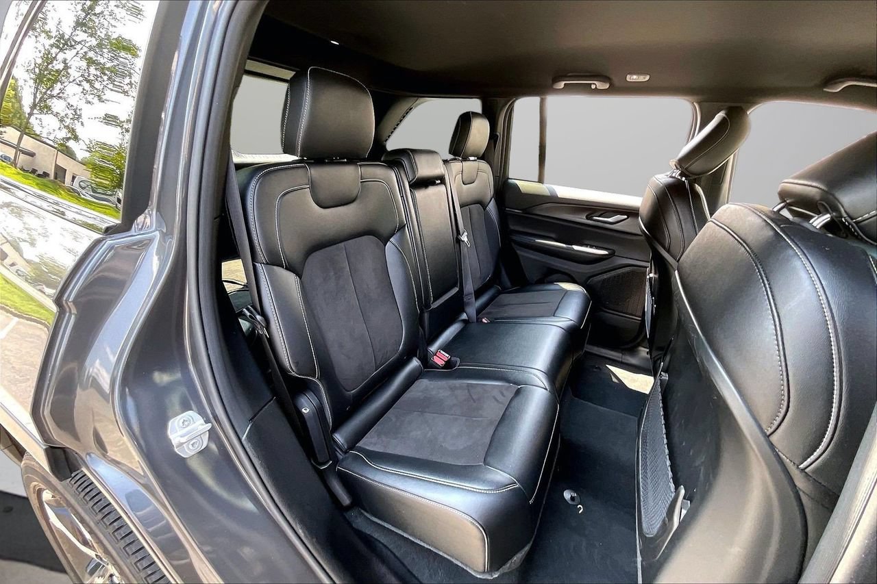 Certified 2023 Jeep Grand Cherokee Altitude AWD/4WD image 24