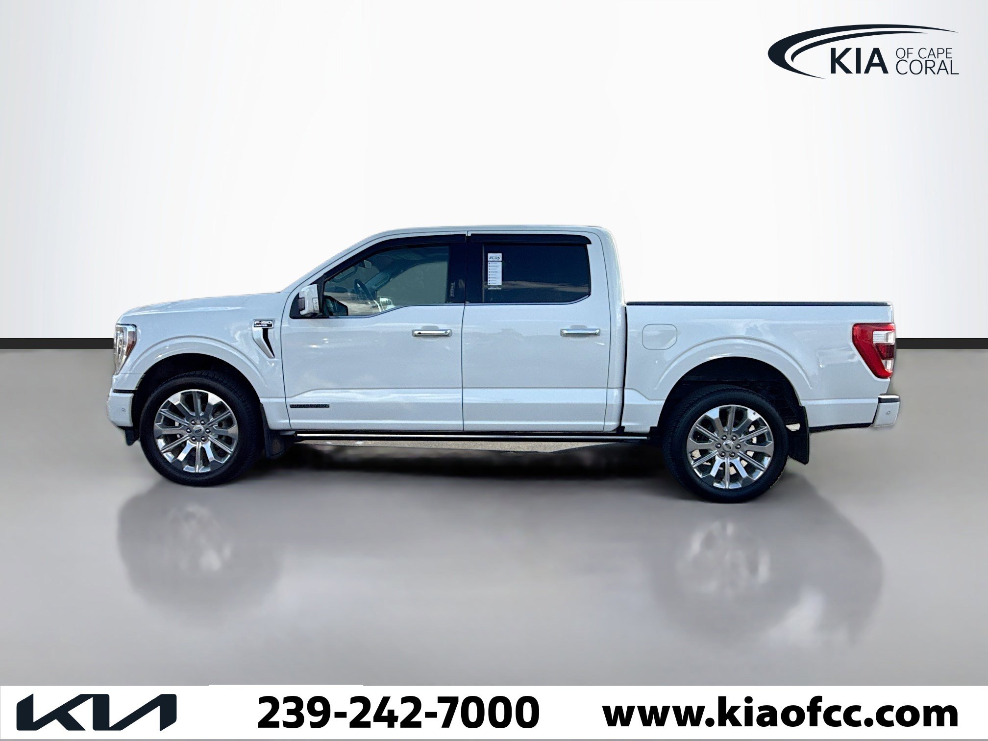 Used 2022 Ford F150 Limited image 2