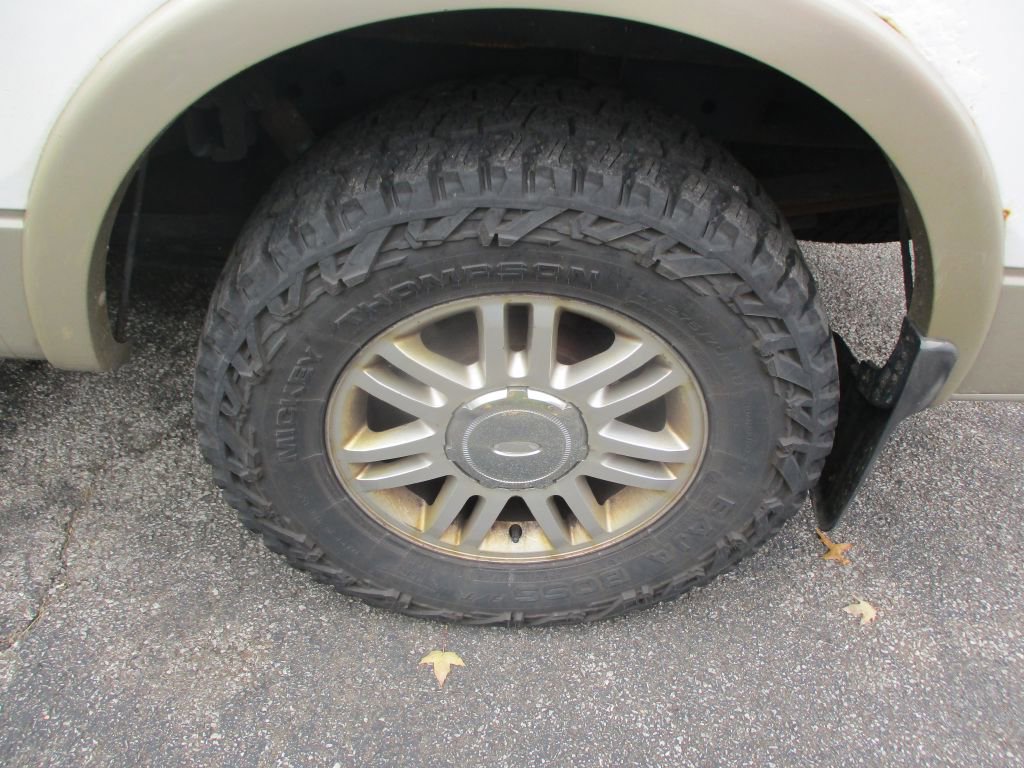 Used 2010 Ford F150 4x4 SuperCrew image 3