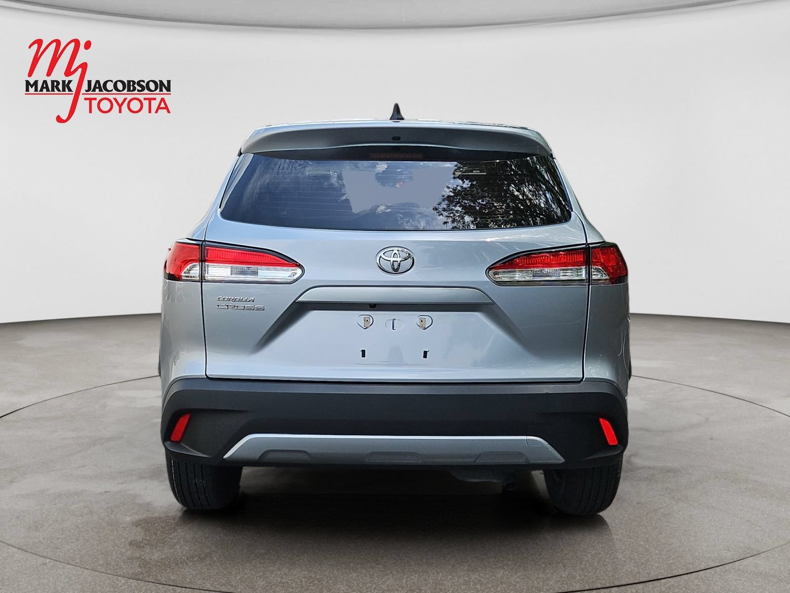 Used 2022 Toyota Corolla Cross L FWD image 11