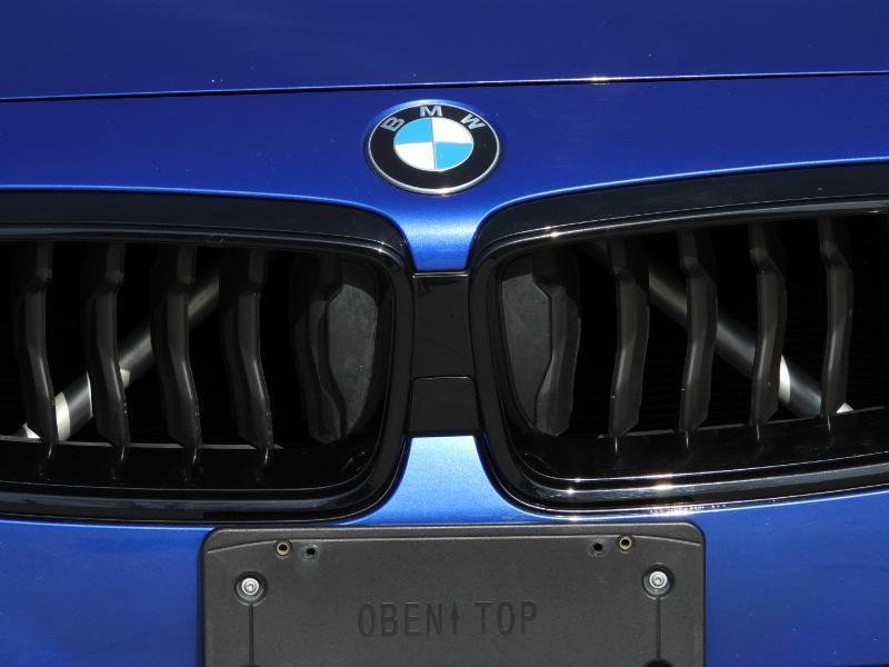 Used 2022 BMW 230i Coupe w/ Premium Package 2 RWD image 35