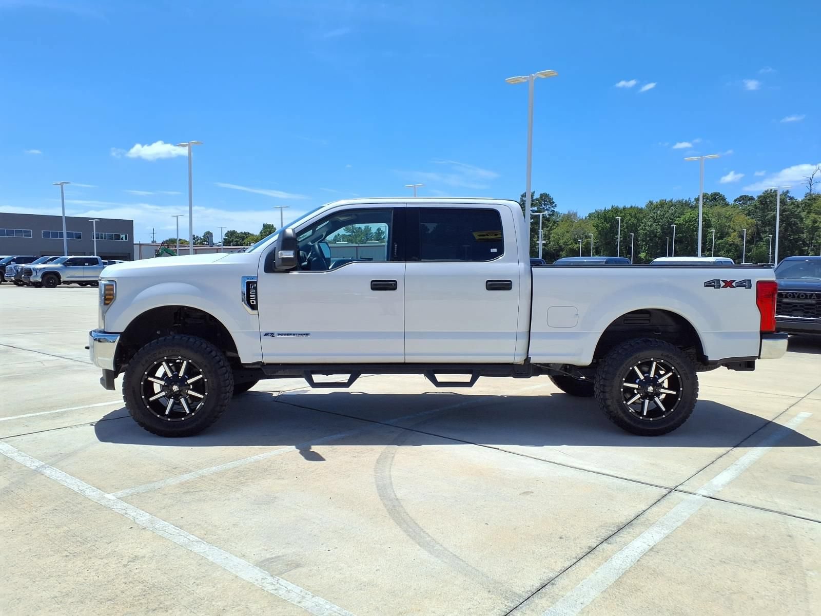 Used 2019 Ford F250 XLT AWD/4WD image 8