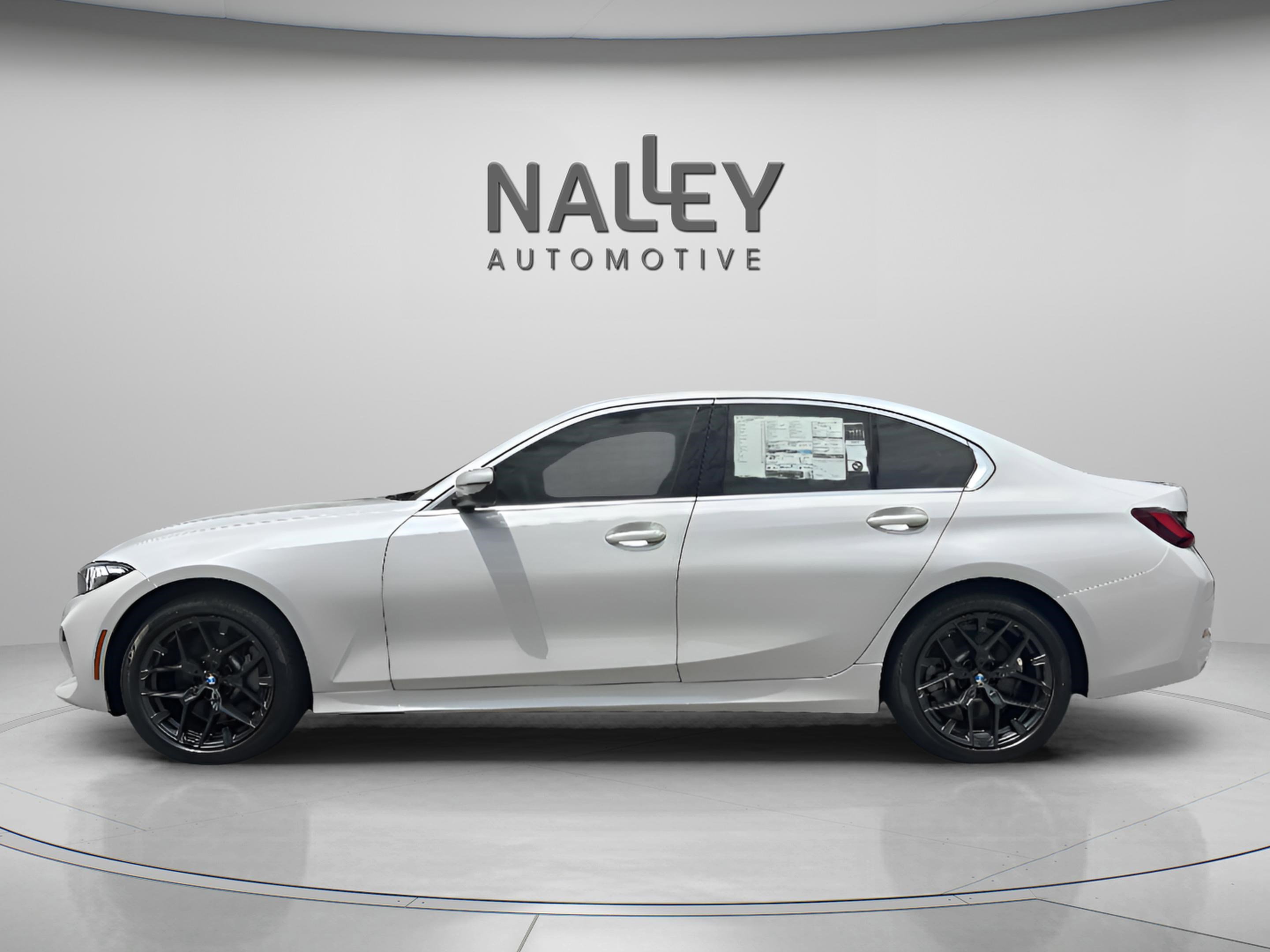 Used 2025 BMW 330i xDrive Sedan image 3