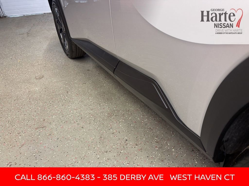 Certified 2025 Nissan Rogue SV image 42