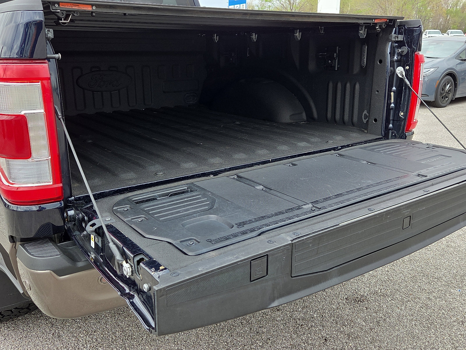 Used 2021 Ford F150 King Ranch image 9