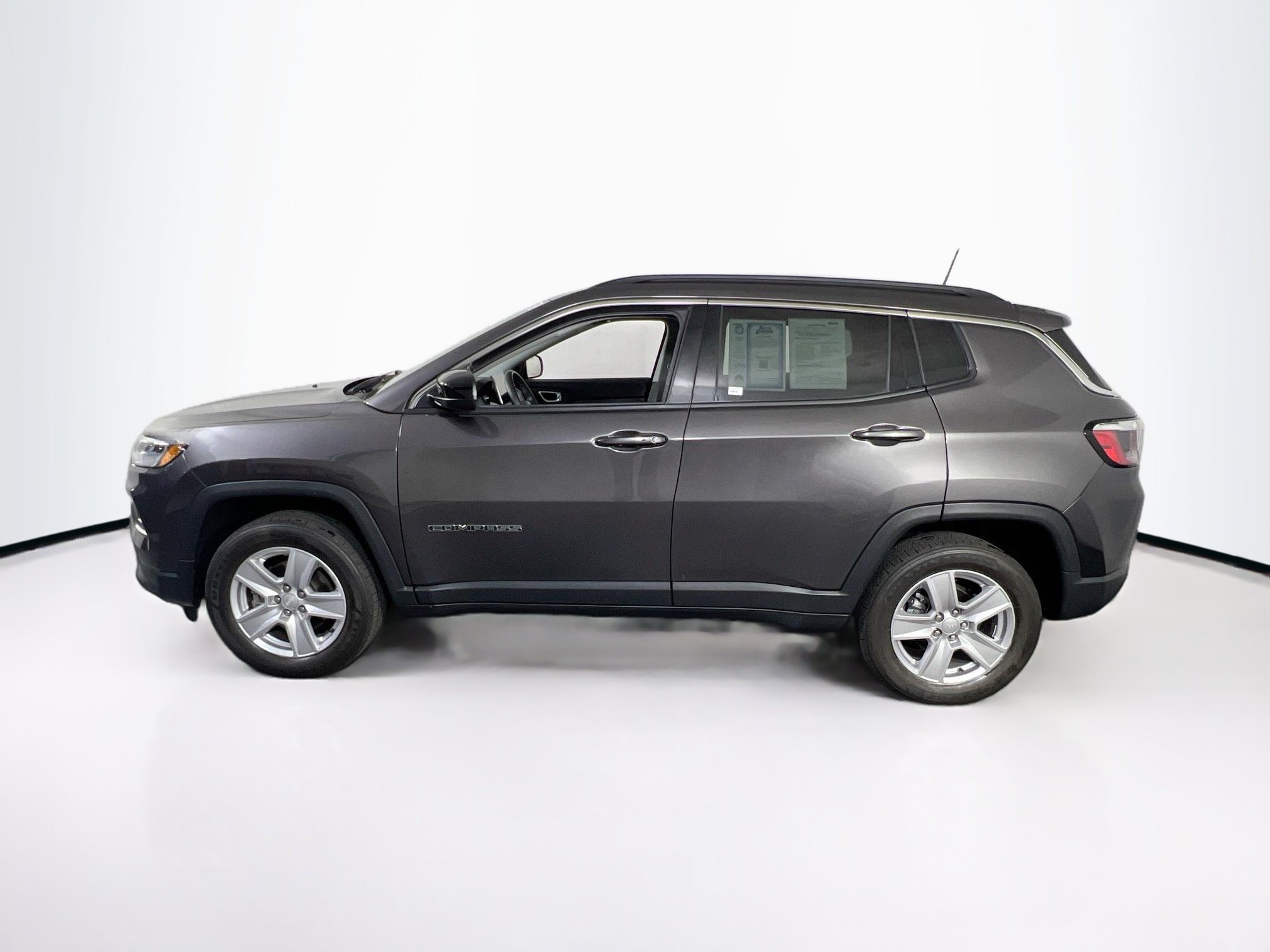 Used 2022 Jeep Compass Latitude w/ Convenience Group AWD/4WD image 8