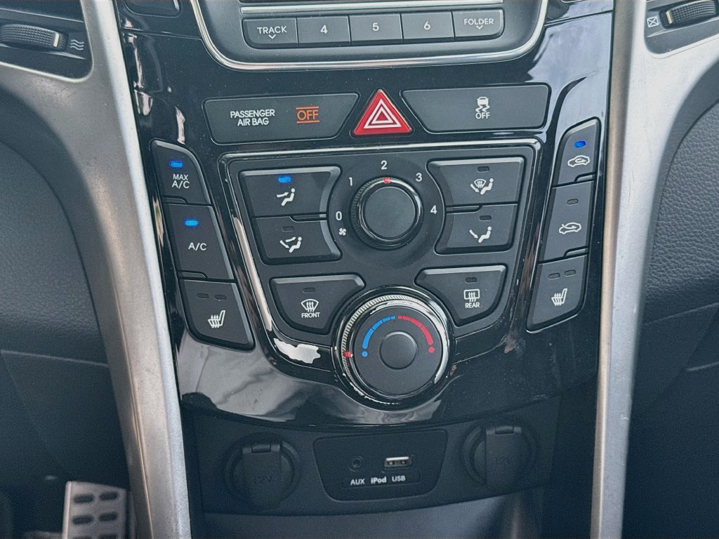 Used 2016 Hyundai Elantra GT FWD image 15