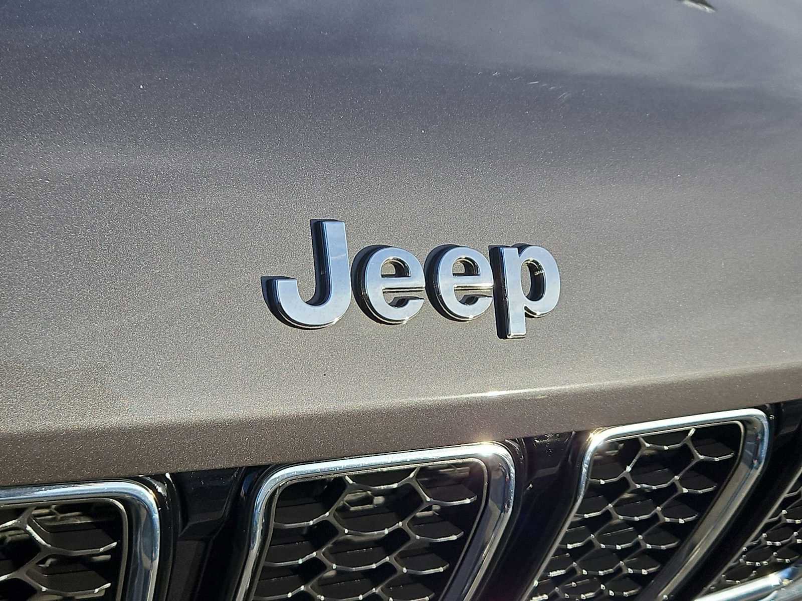 Used 2023 Jeep Grand Cherokee L Overland image 12