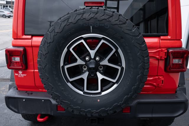 Used 2025 Jeep Wrangler Unlimited Rubicon w/ Convenience Group image 18