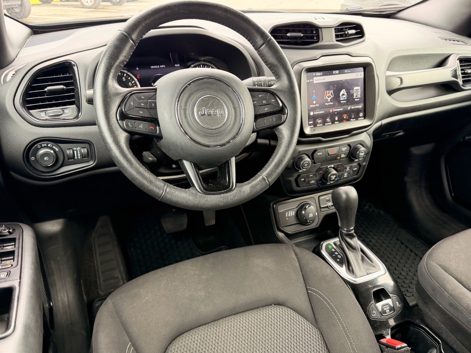 Used 2022 Jeep Renegade Altitude w/ Convenience Group AWD/4WD image 10