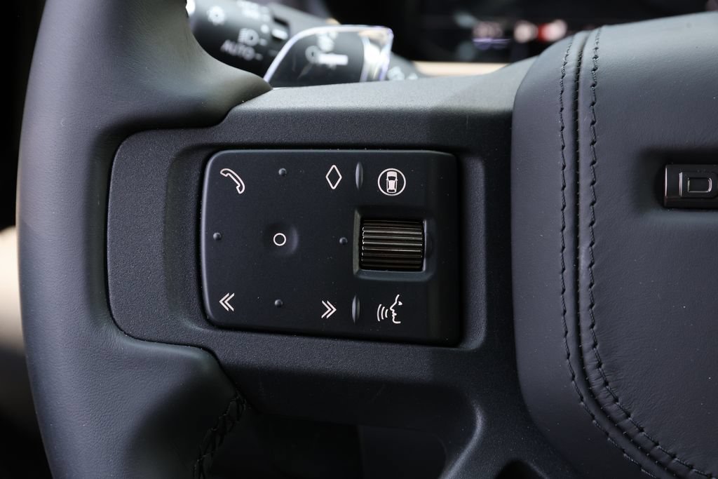New 2026 Land Rover Defender 110 OCTA AWD/4WD image 21