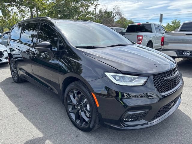 Used 2026 Chrysler Pacifica Select w/ S Appearance Package AWD/4WD image 8
