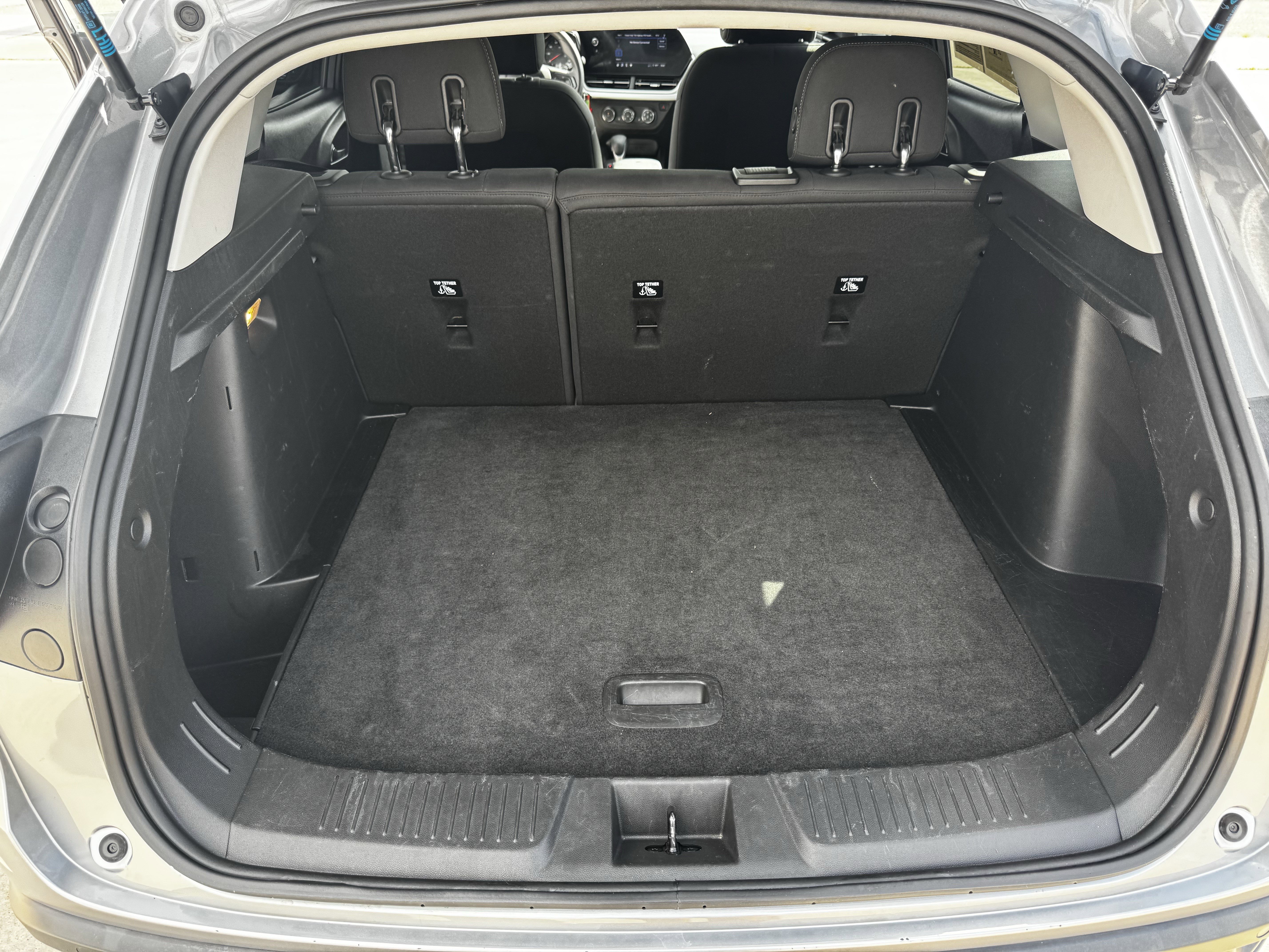 Used 2024 Chevrolet Trax LS w/ LS Convenience Package FWD image 28