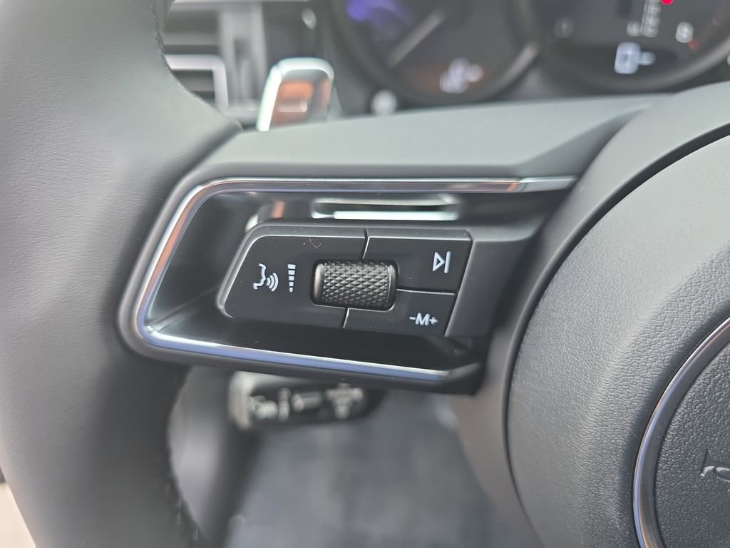 New 2026 Porsche Macan image 34