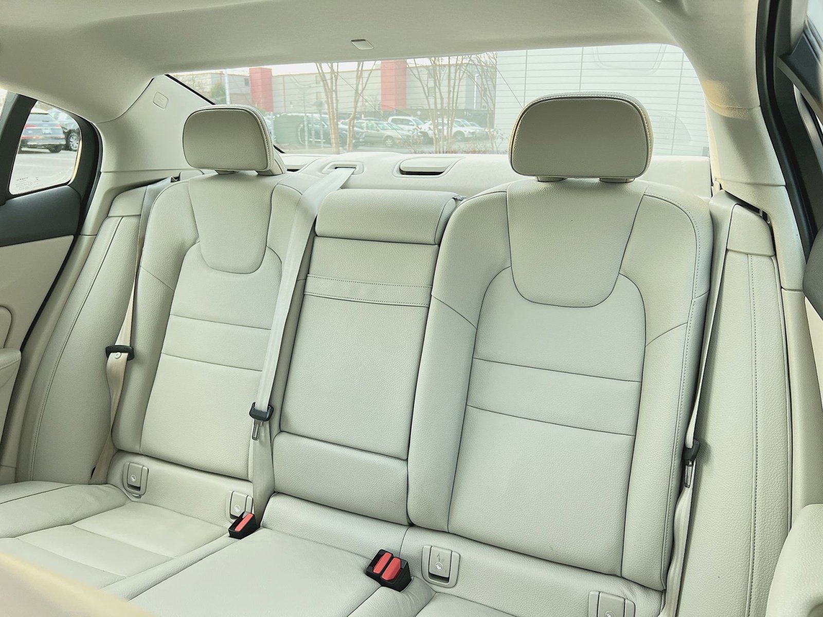 Used 2021 Volvo S60 T5 Momentum image 25