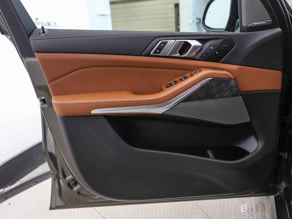 New 2026 BMW X5 xDrive40i w/ Executive Package image 9