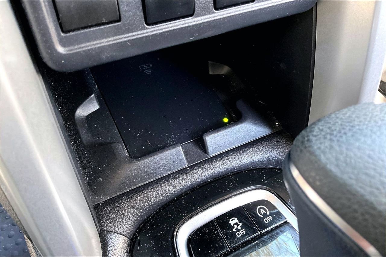 Used 2024 Toyota Corolla Cross LE w/ Moonroof Package image 26