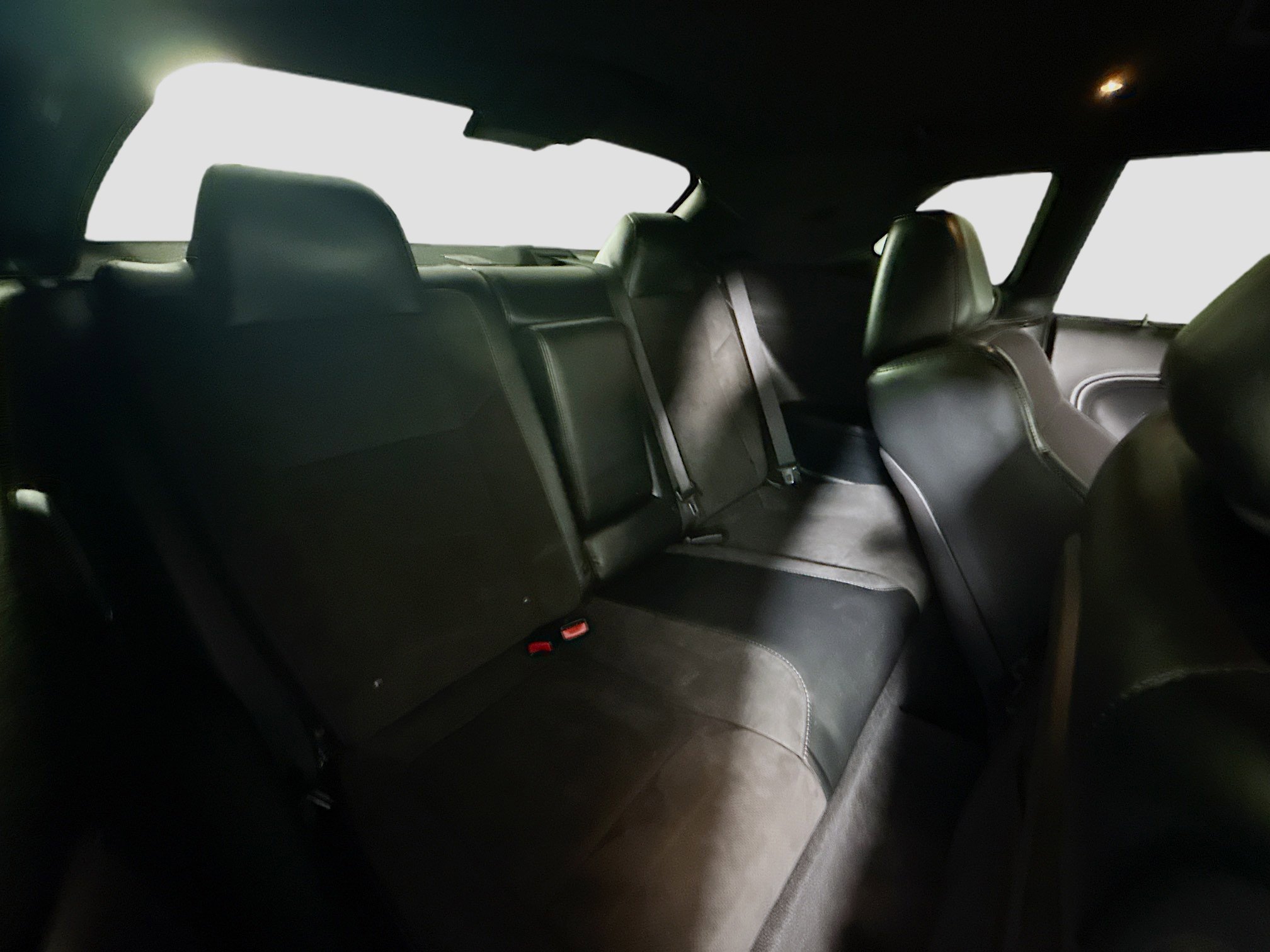 Used 2016 Dodge Challenger R/T Scat Pack w/ Leather Interior Group image 26