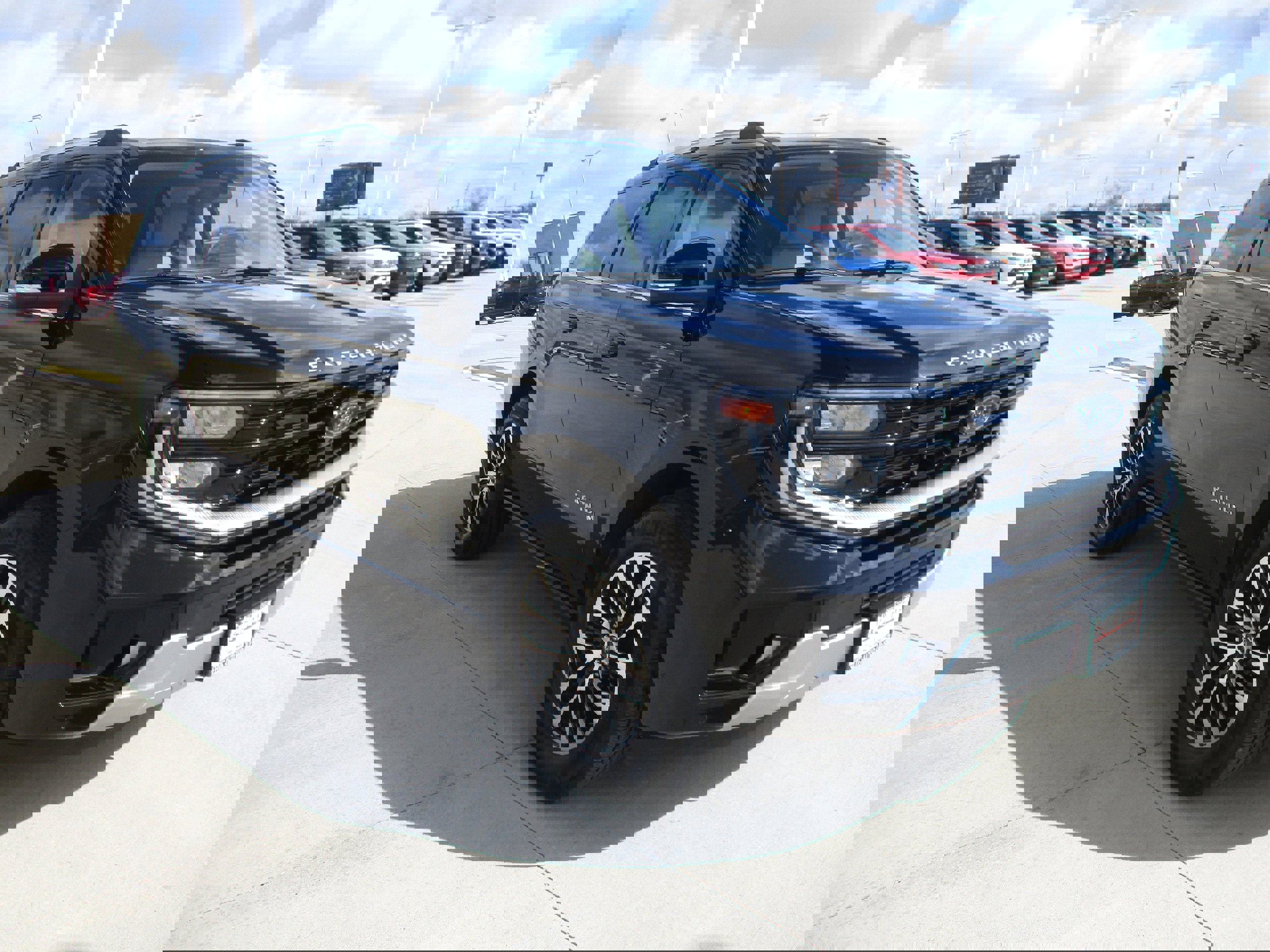 Used 2025 Ford Expedition Platinum image 8