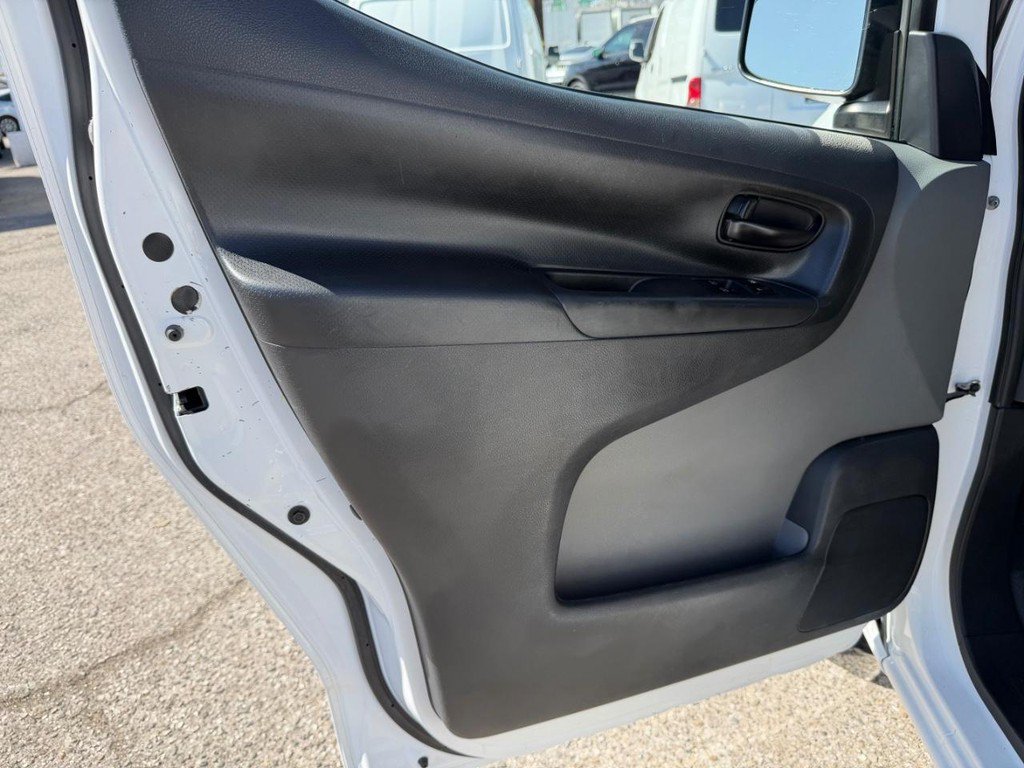 Used 2021 Nissan NV200 S FWD image 23