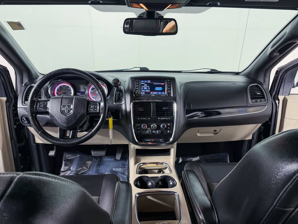 Used 2019 Dodge Grand Caravan SXT FWD image 14
