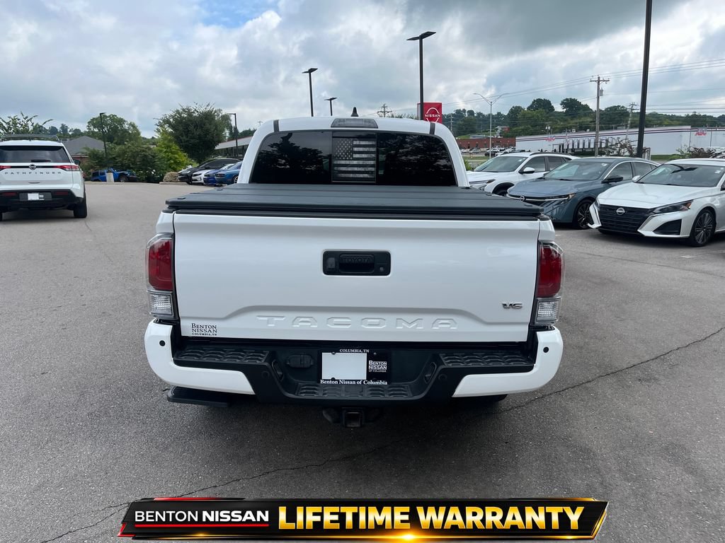 Used 2020 Toyota Tacoma TRD Sport w/ TRD Premium Sport Package AWD/4WD image 8
