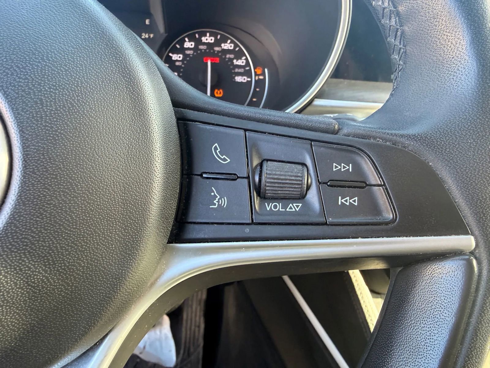 Used 2019 Alfa Romeo Stelvio Ti image 16