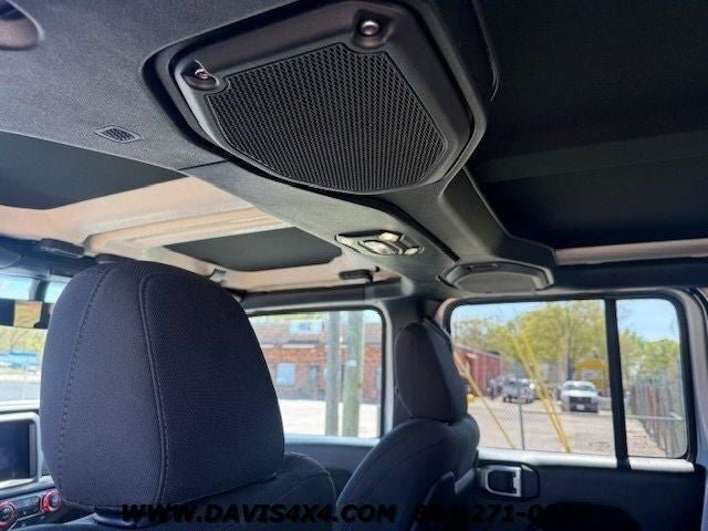 Used 2022 Jeep Gladiator Rubicon w/ LED Lighting Group AWD/4WD image 26