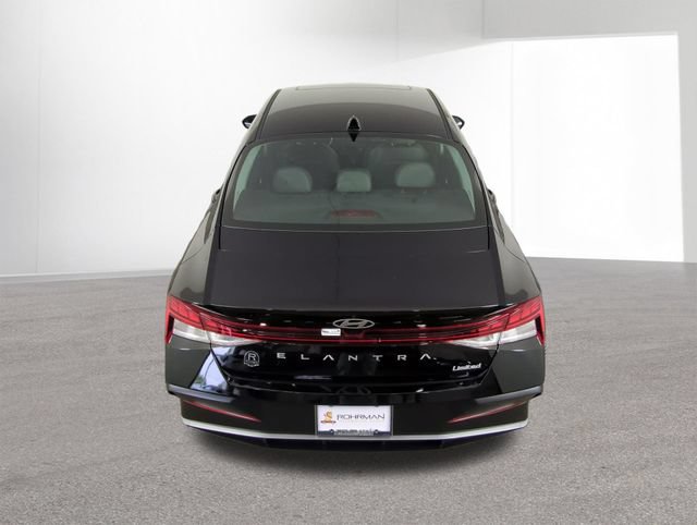 New 2026 Hyundai Elantra Limited FWD image 35