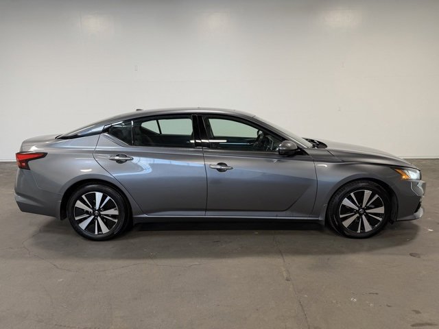 Used 2022 Nissan Altima 2.5 SL image 2