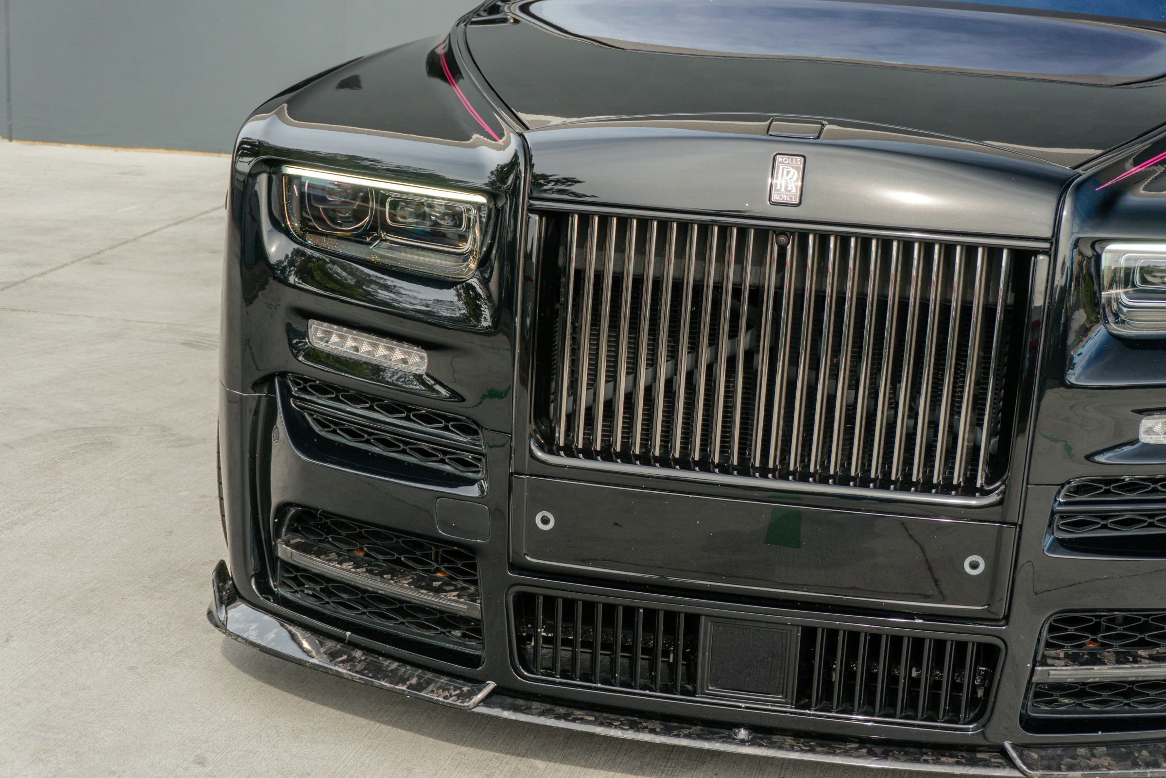 Used 2023 Rolls-Royce Phantom Sedan image 27