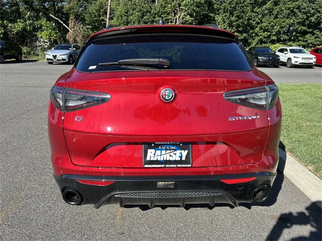 New 2025 Alfa Romeo Stelvio Sprint image 7