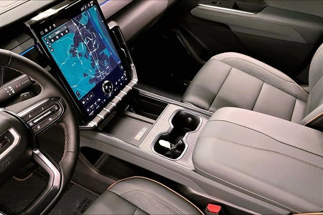 Used 2025 GMC Acadia AT4 image 15