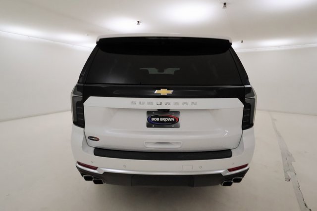 Used 2025 Chevrolet Suburban High Country image 4