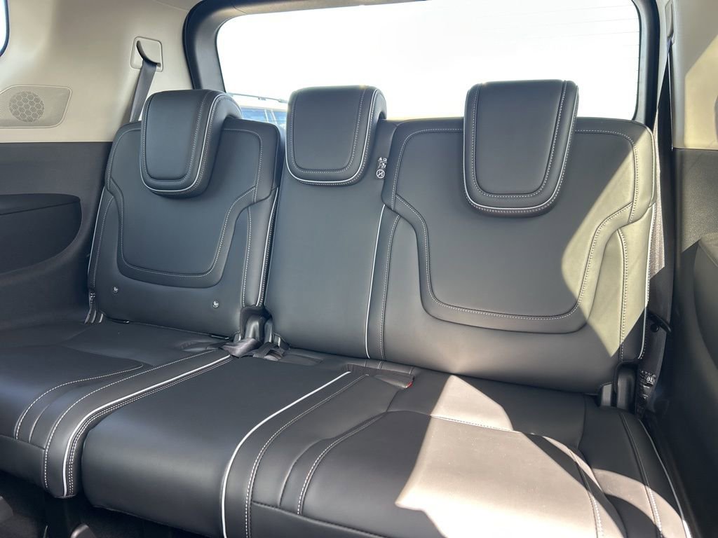 Used 2025 INFINITI QX80 Luxe image 18