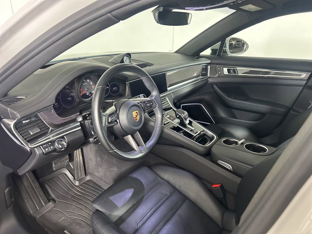 Certified 2023 Porsche Panamera 4 Platinum Edition image 4