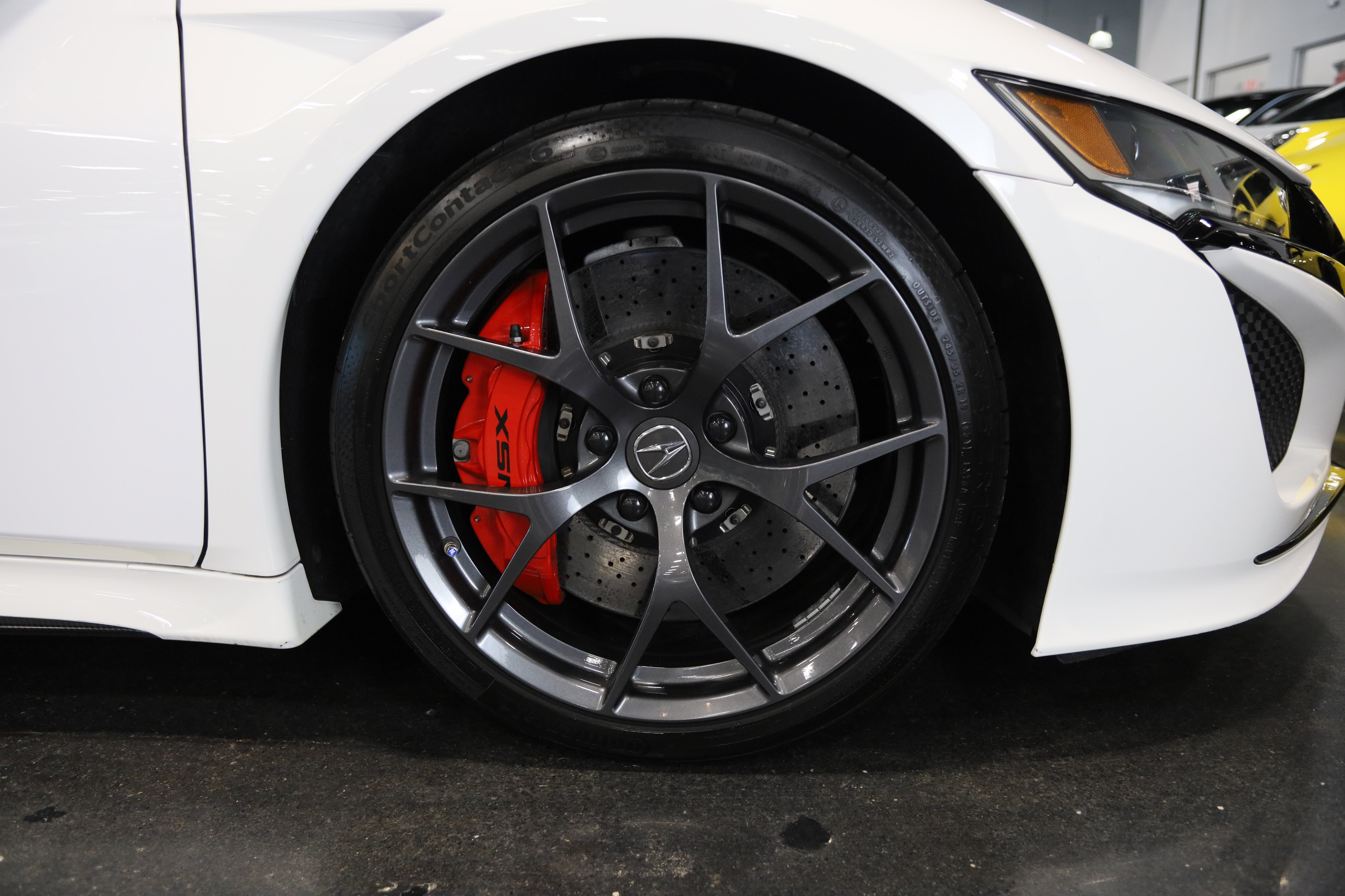 Used 2017 Acura NSX AWD/4WD image 11