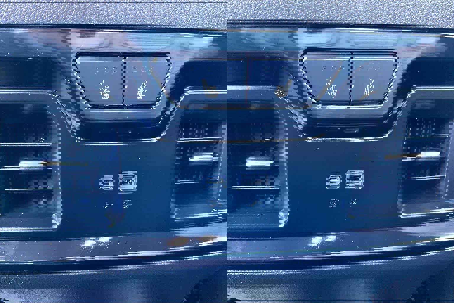 Certified 2025 GMC Sierra 1500 AT4 w/ AT4 Premium Package image 31