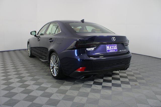 Used 2017 Lexus IS 300 AWD image 22