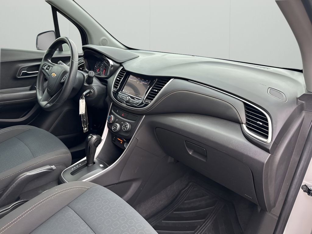 Certified 2020 Chevrolet Trax LS w/ Tint and Cruise Package image 14