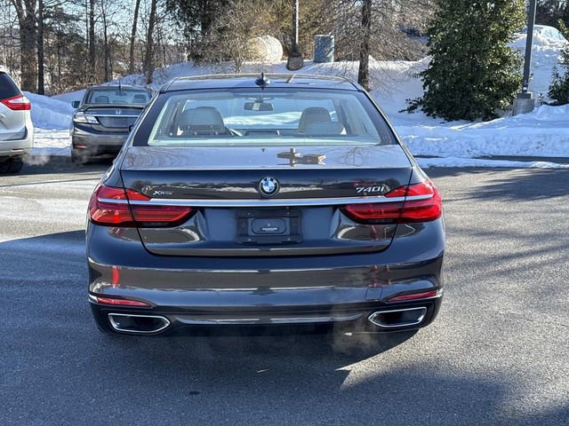 Used 2019 BMW 740i xDrive w/ Executive Package image 3