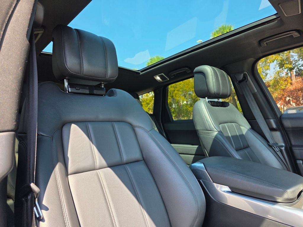 Used 2022 Land Rover Range Rover Sport SE AWD/4WD image 11