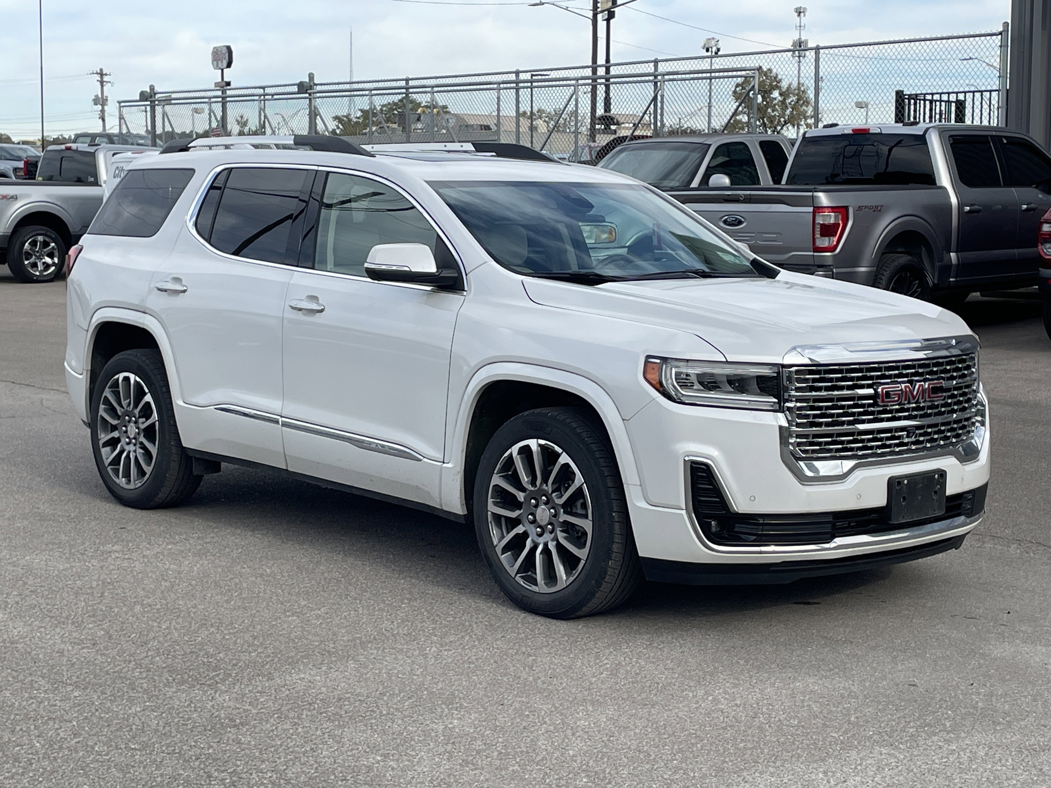 Used 2022 GMC Acadia Denali w/ Denali Ultimate Package