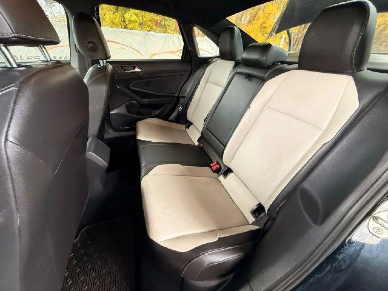 Used 2019 Volkswagen Jetta R-Line image 17