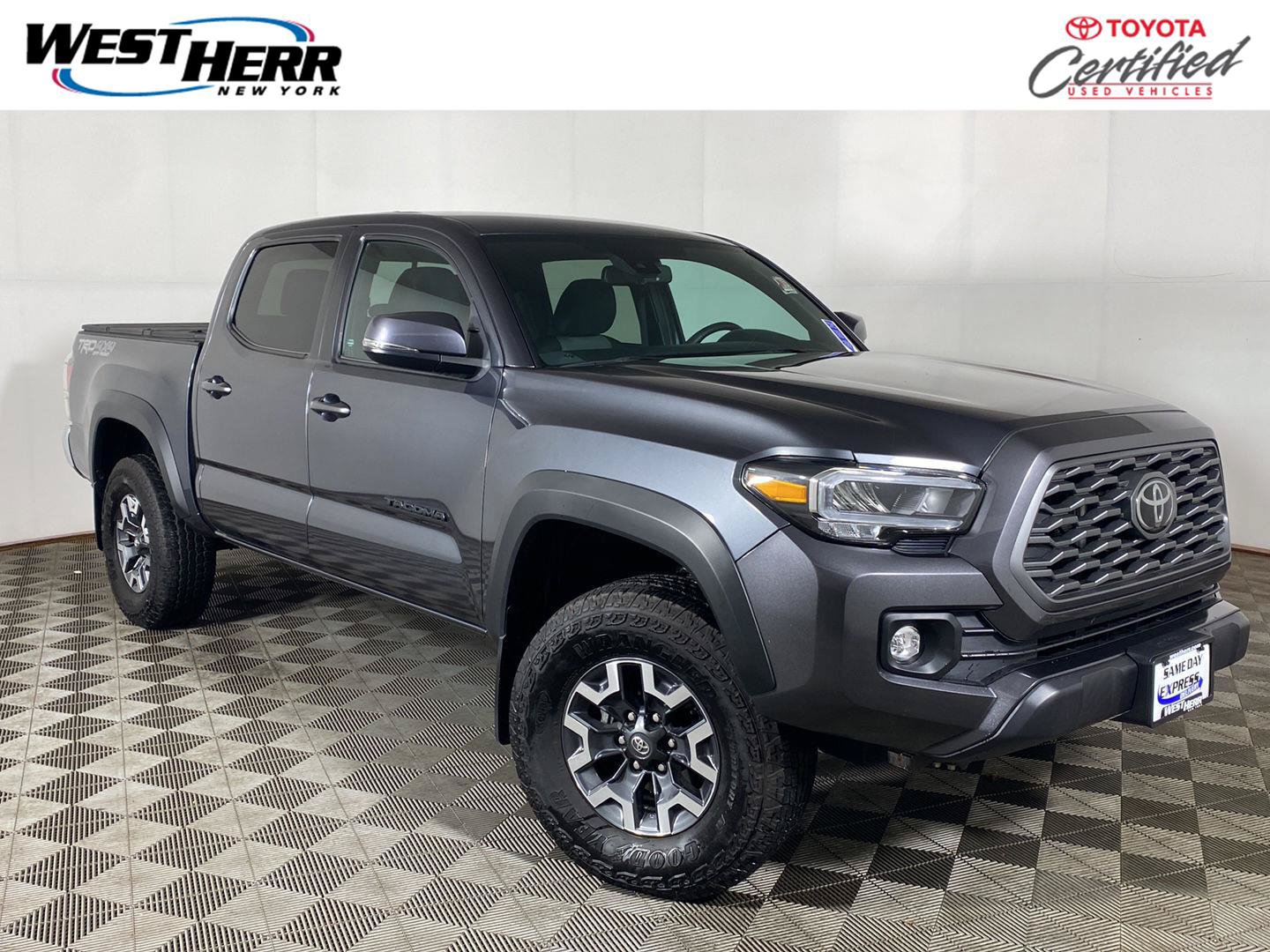 Used 2023 Toyota Tacoma TRD Off-Road AWD/4WD image 1
