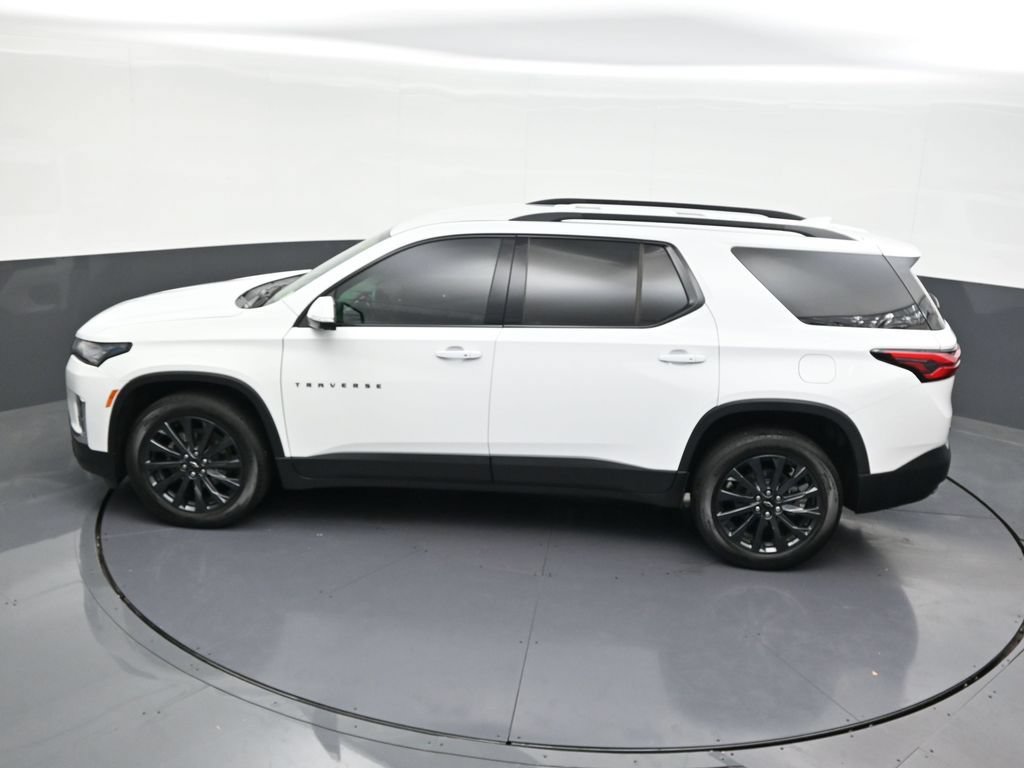Used 2023 Chevrolet Traverse RS FWD image 22