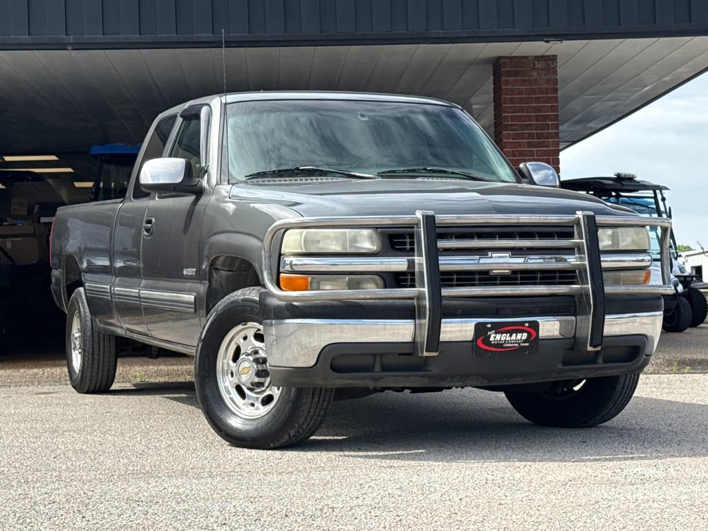 Used 1999 Chevrolet Silverado 2500 LS w/ Firm Ride Suspension Pkg RWD image 1