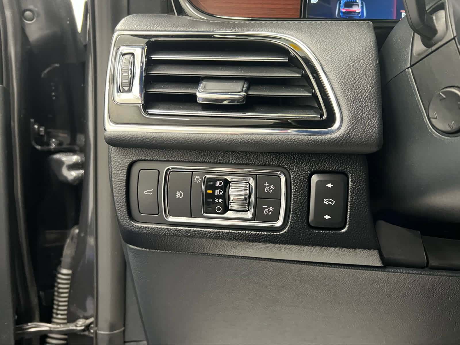 Used 2022 Lincoln Navigator L Reserve image 19